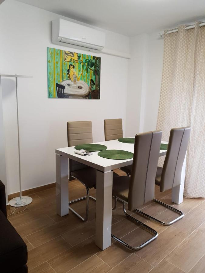 Апартаменты Apartamento Delux Бенидорм Экстерьер фото